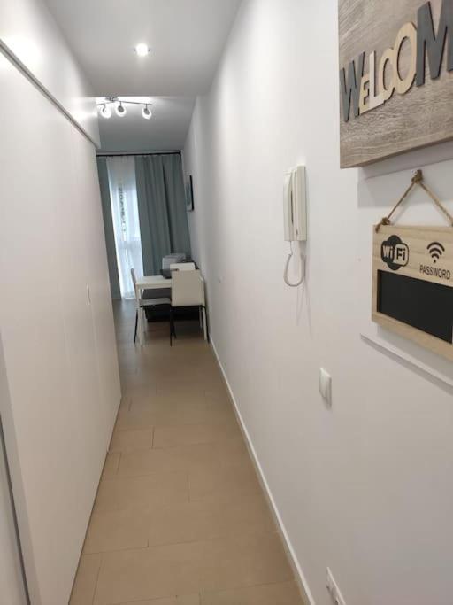 Moderno Apartamento Con Parking,Tarrassa, Barcelona تيراسا المظهر الخارجي الصورة