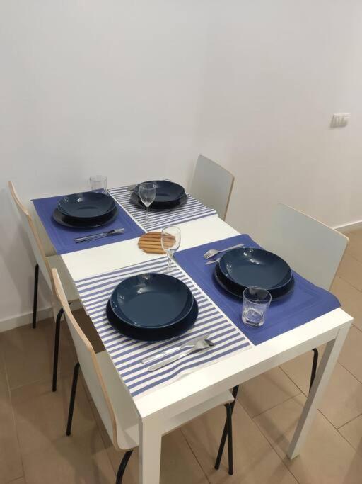 Moderno Apartamento Con Parking,Tarrassa, Barcelona تيراسا المظهر الخارجي الصورة